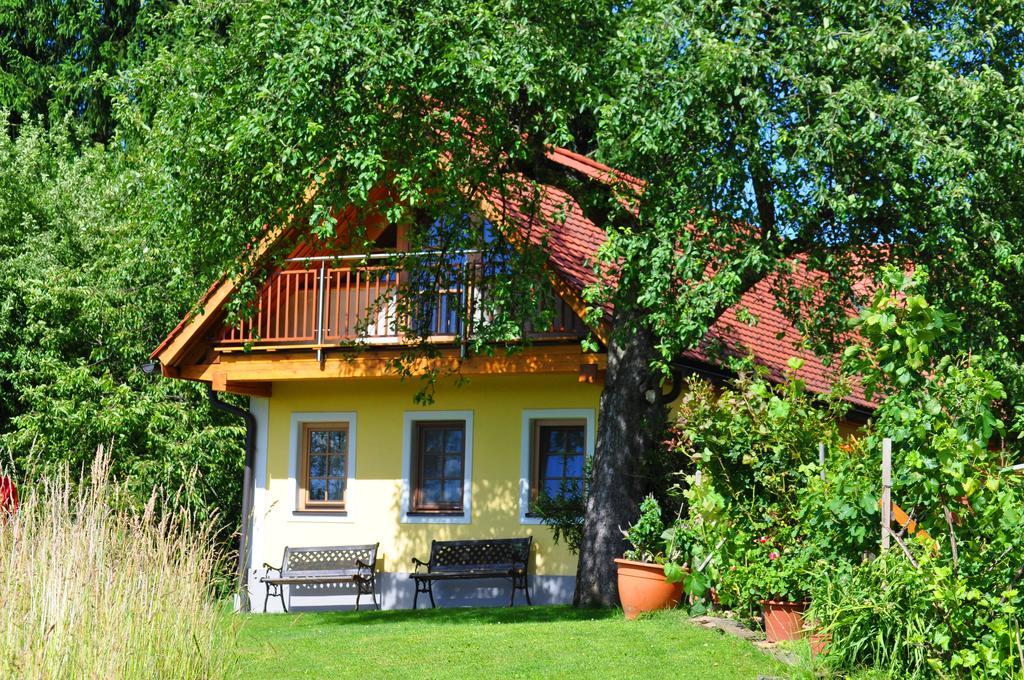 Haus Schoenegger Hotel Kitzeck im Sausal Luaran gambar